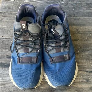 On Running Men's Navy and Gray Athletic Shoes